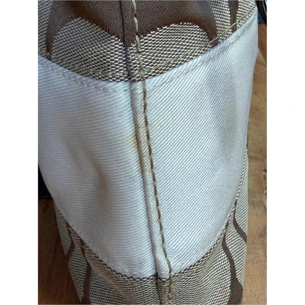 Coach Y2K 2009 Signature Stripe Canvas Hobo Bag Khaki Ivory GUC
